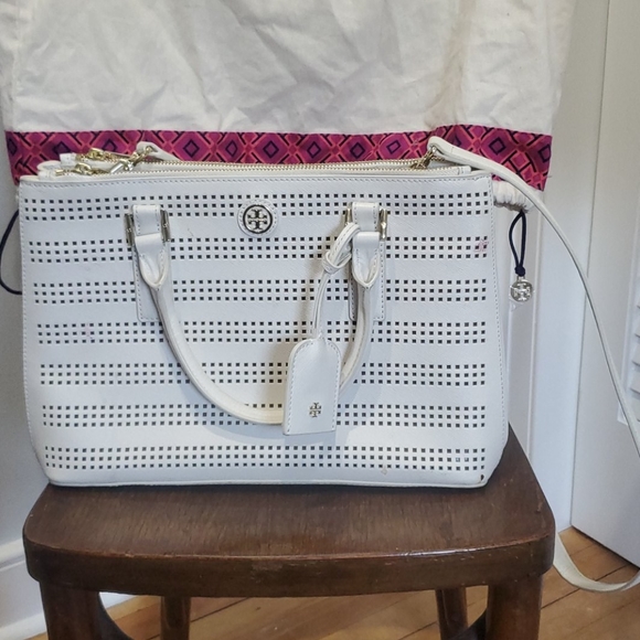 Tory Burch Handbags - Tory Burch handbag with dust bag